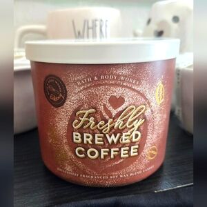 Bath & Body Freshly Brewed COFFEE ☕️  3-Wick Candle